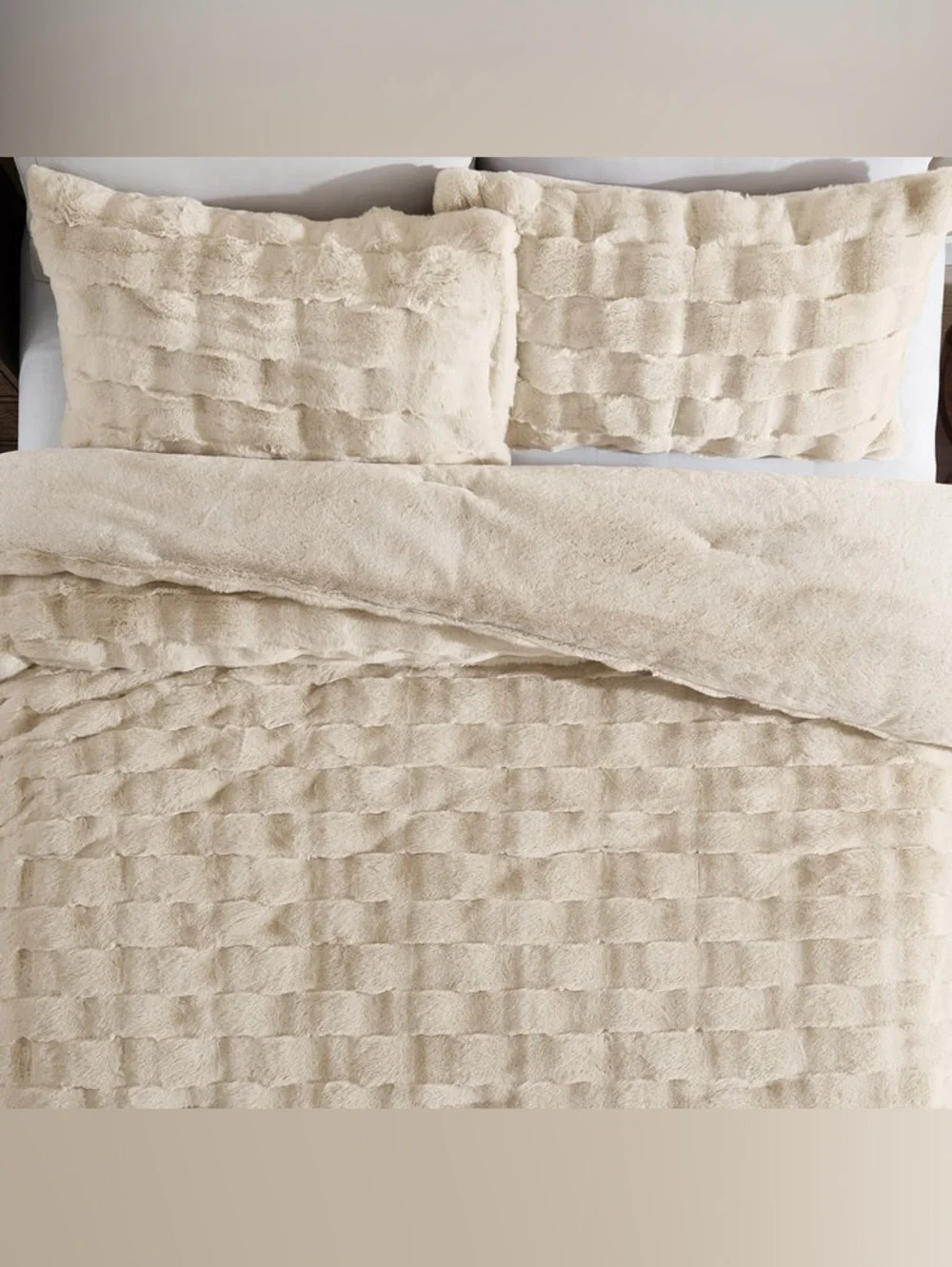 FRYE, 3 Piece - Faux Fur Comforter Set Beige
